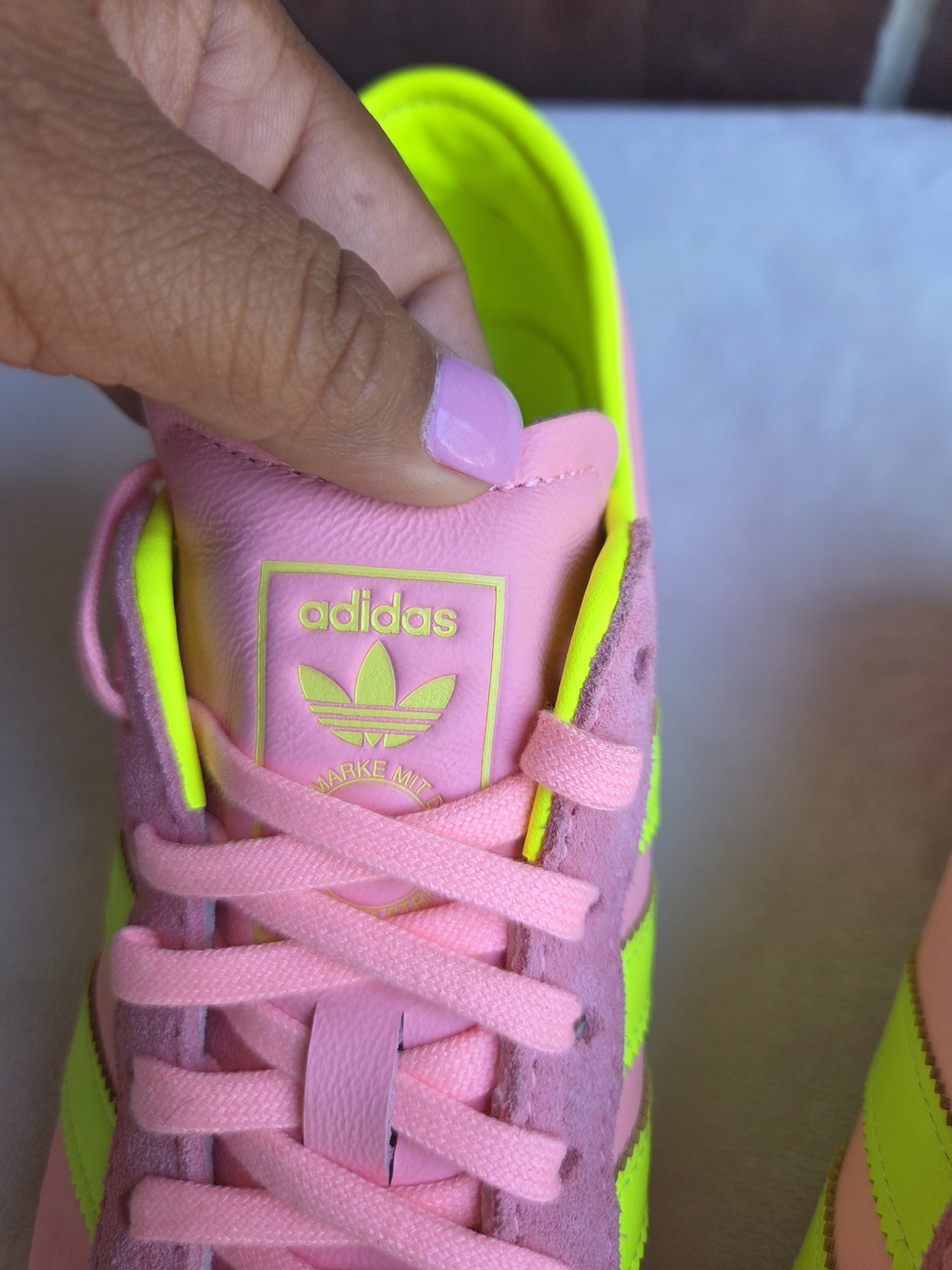 Adidas Tokyo Women’s Shoes Glow Pink Solar Yellow Gum US 8 UK 6.5 - Picture 3 of 14